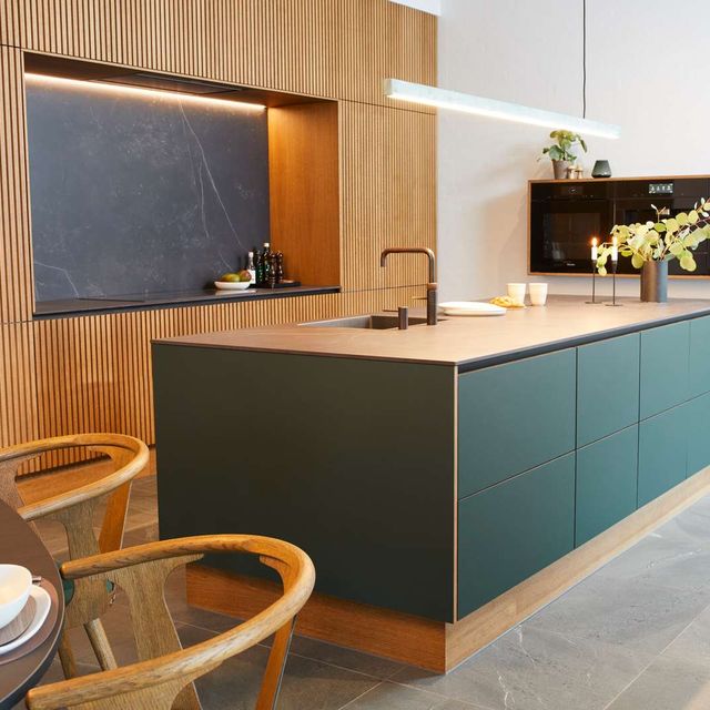 JKE kjøkken Nordic Nature eik natur og Nordic Inline Exclusive Linoleum barnålgrønn